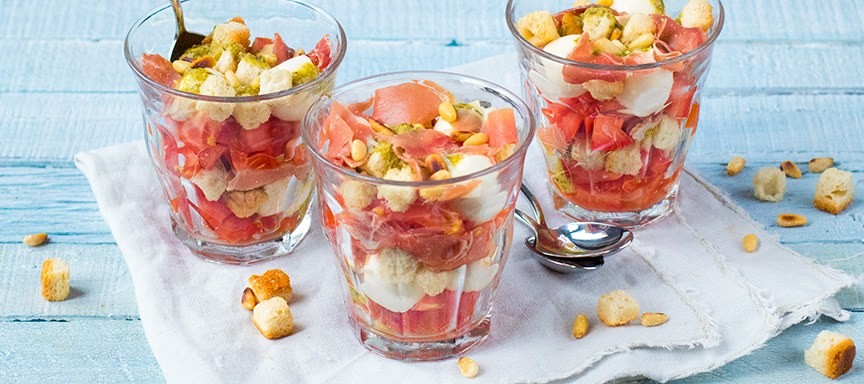 Italiaans voorgerecht in een glaasje